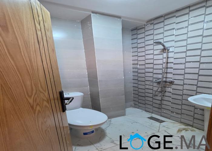 Appartement a vendre dans R+2 au 2ème étage, escalier privatif à Zaytouna hay essalam el jadida.