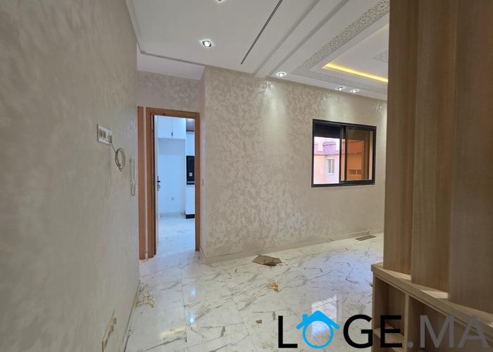 Appartement a vendre dans R+2 au 2ème étage, escalier privatif à Zaytouna hay essalam el jadida.