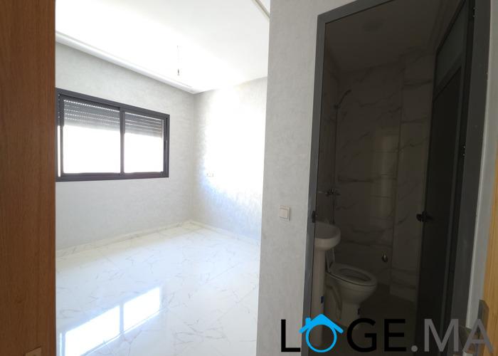 Appartement a malk chekh escalier privatif 