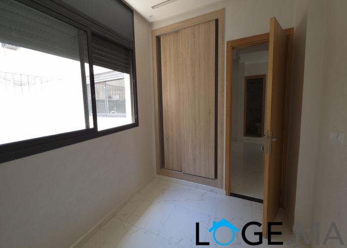 Appartement a malk chekh escalier privatif 
