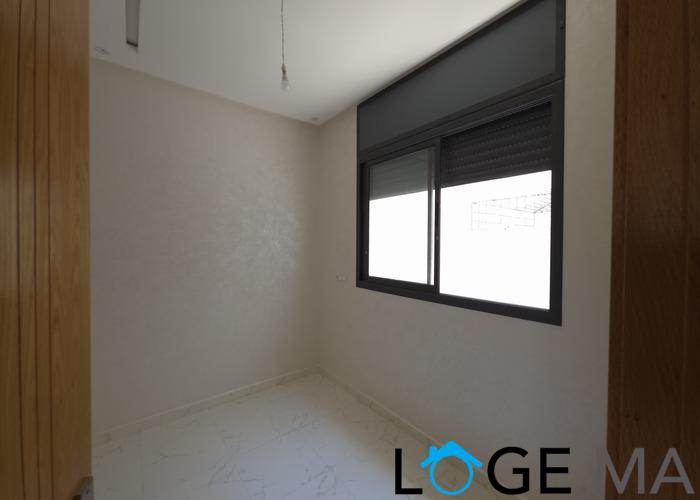 Appartement a malk chekh escalier privatif 