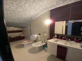 RDC de villa à louer vide pour longue durée à el jadida. 