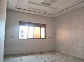 Appartement dans une R+2 de 120 m2 escalier privative au 2 ème étage a al bosstane El jadida