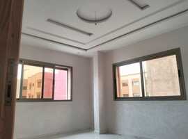Appartement de deux façades, 120 m2 escalier privative a al bosstane El jadida