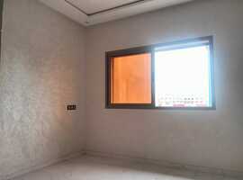 Appartement de deux façades, 120 m2 escalier privative a al bosstane El jadida