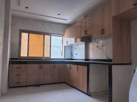Appartement de deux façades, 120 m2 escalier privative a al bosstane El jadida