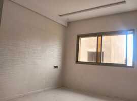 Appartement de deux façades, 120 m2 escalier privative a al bosstane El jadida