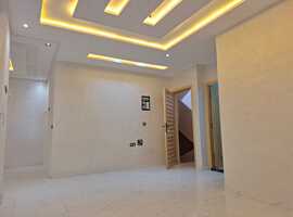 appartement de 103 m2 habitable avec escalier privative 2 façades dans R+2 a al bousstan el jadida.