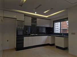 Duplex à vendre de 300 m2 à al bousstane el jadida.