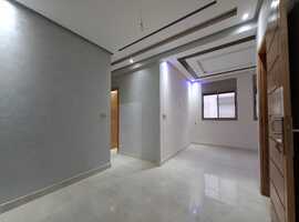 Appartement de 115 m2 escalier privative dans R+2 près Marjan El jadida.