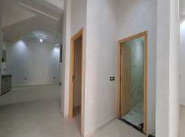 Appartement RDC de 151 m2 dans R+2 a Nrjiss el jadida.