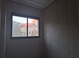 Appartement dans R+2 a hay essalam el jadida avec déclaration totale.