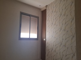 Appartement a vendre dans un immeuble avec garage et ascenseur, de 76 m2 dans une R+4 à el jadida. 