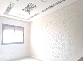 Appartement a vendre dans un immeuble avec garage et ascenseur, de 76 m2 dans une R+4 à el jadida. 