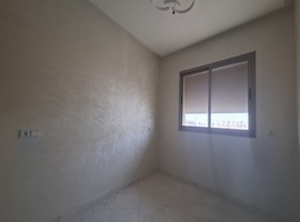 Appartement a vendre dans un immeuble avec garage et ascenseur, de 76 m2 dans une R+4 à el jadida. 