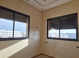 الجديد في شقق بواجهتين ،عمارةr+3 بالمصعد بمدينة الجديدة    