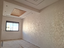 الجديد في شقق بواجهتين ،عمارةr+3 بالمصعد بمدينة الجديدة    