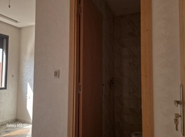 Appartement a vendre dans R+5 de 90 m2 au 5eme étage avec ascenseur près Akdital el jadida .