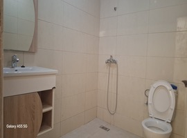 Appartement a vendre de 102 m2 dans R+2 au 1er étage à Hiba hay essalam el jadida.
