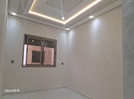 Appartement de 96 m2 au 1er étage dans R+2 à hay essalam el jadida .
