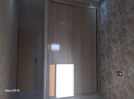 Appartement de 96 m2 au 1er étage dans R+2 à hay essalam el jadida .