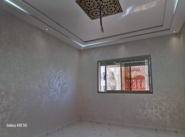 Appartement de façade opposé dans R+2 escalier privatif de 112 m2 près marjane el jadida. 