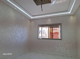 Appartement de façade opposé dans R+2 escalier privatif de 112 m2 près marjane el jadida. 