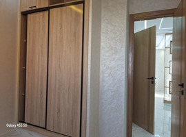 Appartement de façade opposé dans R+2 escalier privatif de 112 m2 près marjane el jadida. 