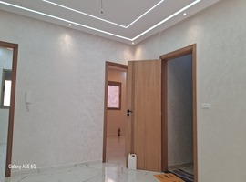 Appartement de façade opposé dans R+2 escalier privatif de 112 m2 près marjane el jadida. 