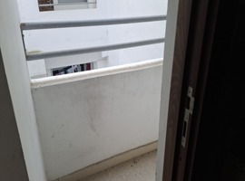 Appartement a vendre  dans R+4 de 90 m2 au 1er étage à el jadida. 