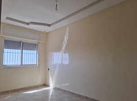 Appartement a vendre dans R+4 au 4eme étage près service d'Émile el jadida 