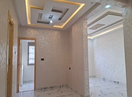 Appartement a vendre de 100 m2 escalier privatif étage courant près Marjane el jadida.