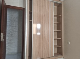 Appartement dans R+4 a vendre de 80 m2 au 1er étage a el jadida. 