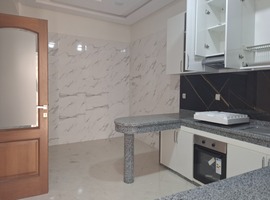Appartement a vendre de 157 m2 dans R+2 escalier privatif près marjan el jadida.