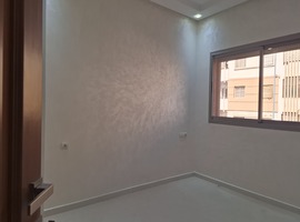 Appartement a vendre de 157 m2 dans R+2 escalier privatif près marjan el jadida.