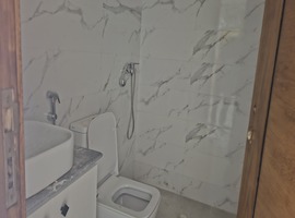 Appartement a vendre escalier privatif de 2 façades ,160 m2 a al bousstane el jadida .