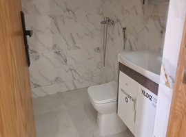 Appartement a vendre escalier privatif de 2 façades ,160 m2 a al bousstane el jadida .