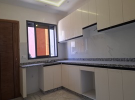 Appartement a vendre escalier privatif, de 116 m2 a el jadida. 