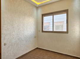 Appartement a vendre dans R +2 escalier privatif,étage courant a el jadida.