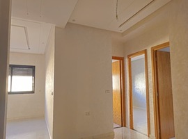 Appartement a vendre au 2eme étage escalier privatif, de 95m2 a malk chikh el jadida