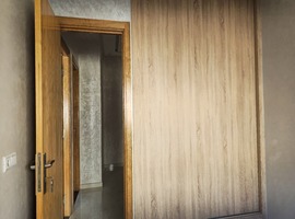 Appartement a vendre au 2eme étage escalier privatif, de 95m2 a malk chikh el jadida