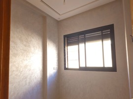 Appartement a vendre au 2eme étage escalier privatif, de 95m2 a malk chikh el jadida