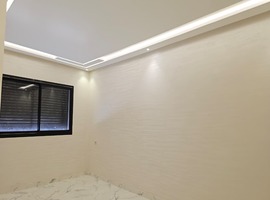 Appartement a vendre dans R+3 ,de 110 m2 avec ascenseur, a el jadida. 