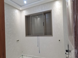 Appartement a vendre au 1er étage dans R+2 escalier privatif a el jadida.