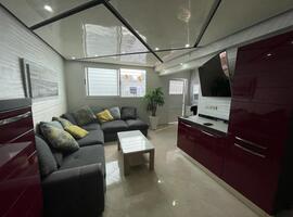 Villa complet a vendre a el jadida dans un endroit calme et sécurisée. 