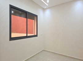 Appartement a vendre  dans R+2 ,de 76 m2 deux appartements par étage a el jadida.