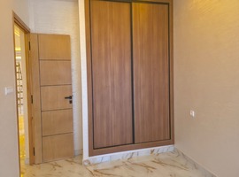 Appartement a vendre de 113 m2 au 1er étage dans R +2 escalier privatif a el jadida 