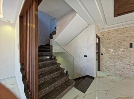 Niveau de villa a vendre près al bousstane el jadida . 