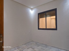 Appartement a vendre de 147 m2 au 2ème étage près albousstane a el jadida. 