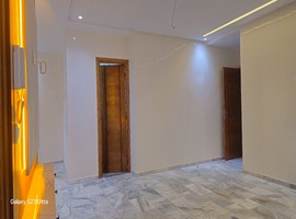 Appartement a vendre de 147 m2 au 2ème étage près albousstane a el jadida. 